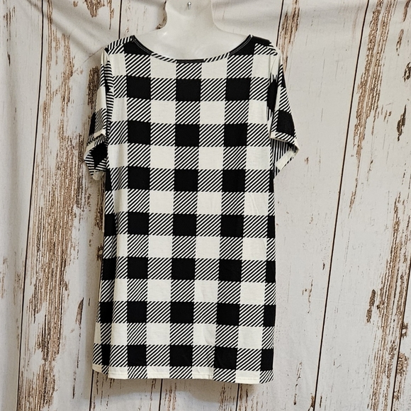 LuLaRoe Classic T Houndstooth Black and White Pattern NWT Size XL - Picture 3 of 8